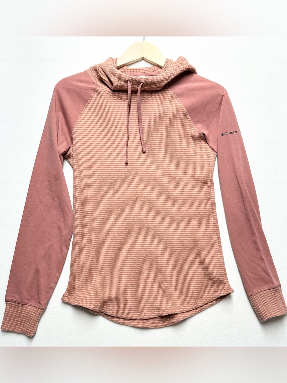 Columbia Women’s Medium Waffle Knit Hoodie Rose Pink Cowl Neck Pullover